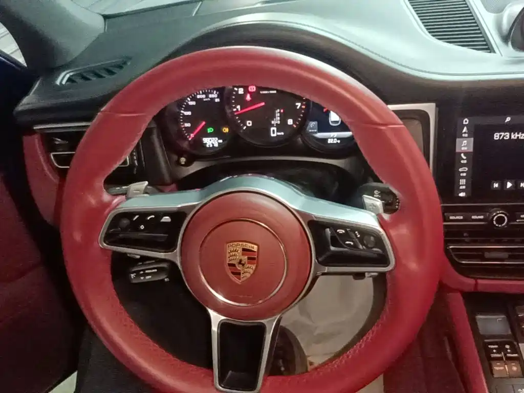 Porsche Macan — миниатюра 11