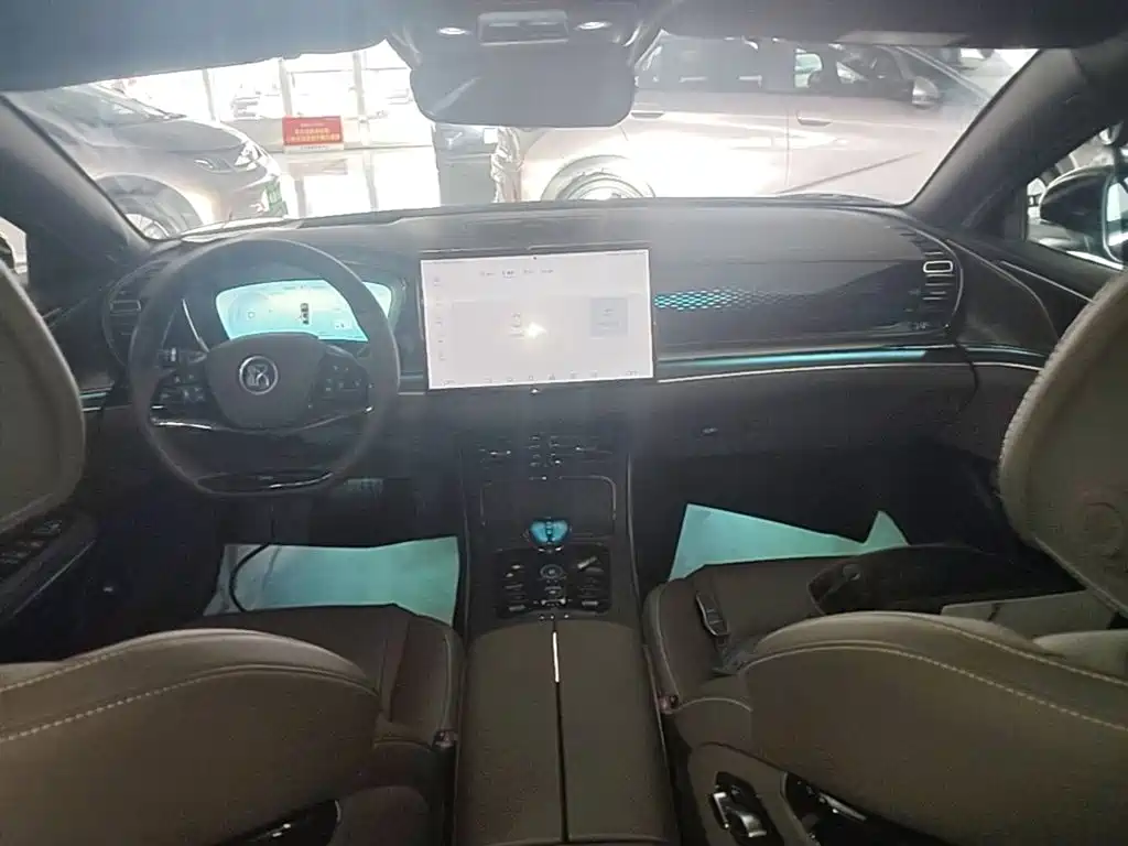 BYD Han — миниатюра 10