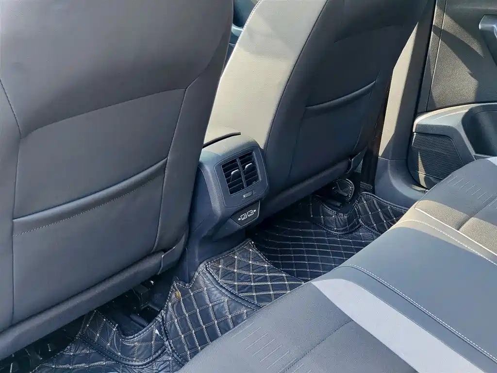 VOLKSWAGEN T ROC EXPLORING SONGS