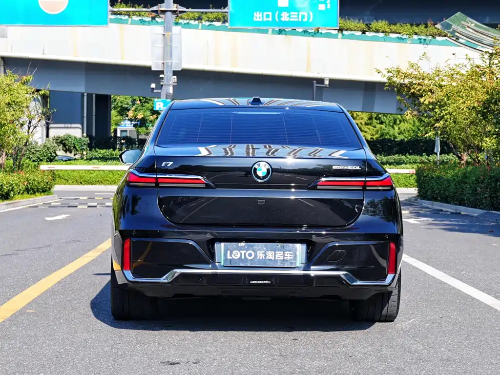 BMW i7 2023 — фото 5