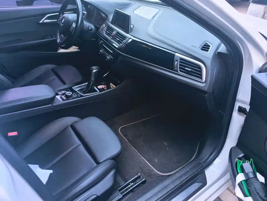 BMW 1 Series — миниатюра 8