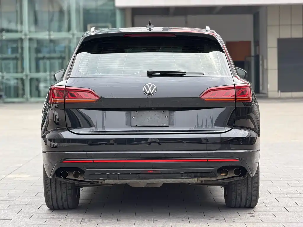 Volkswagen Touareg 2023 3.0TSI Sport