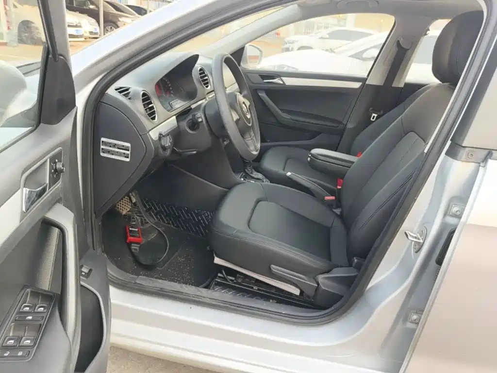 Volkswagen Jetta — миниатюра 16