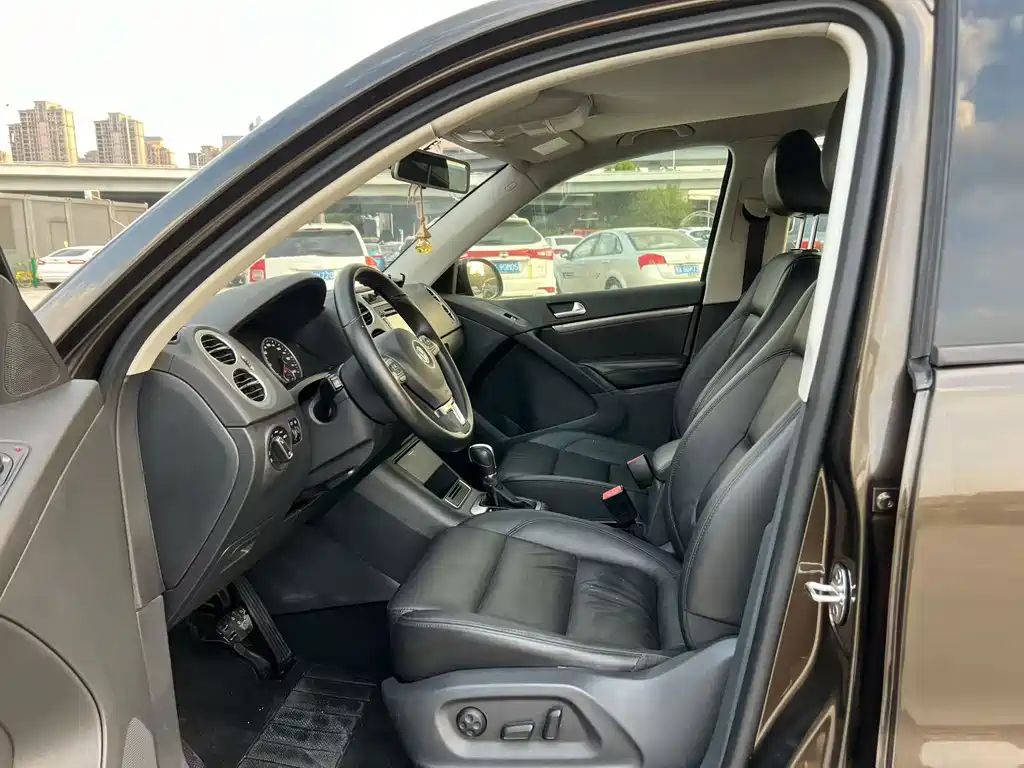 Volkswagen Tiguan — миниатюра 4