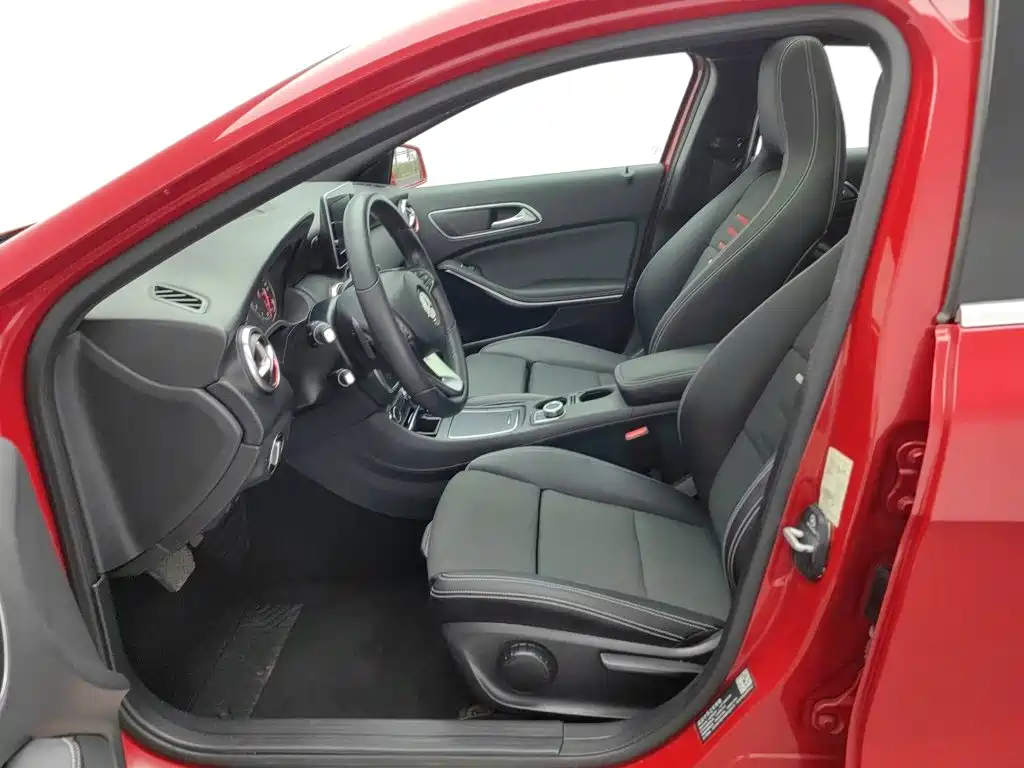 Mercedes-Benz A-Class (Import) — миниатюра 10