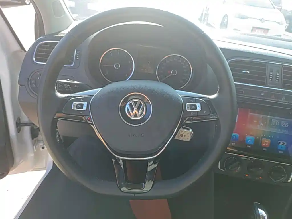 Volkswagen Polo — миниатюра 11