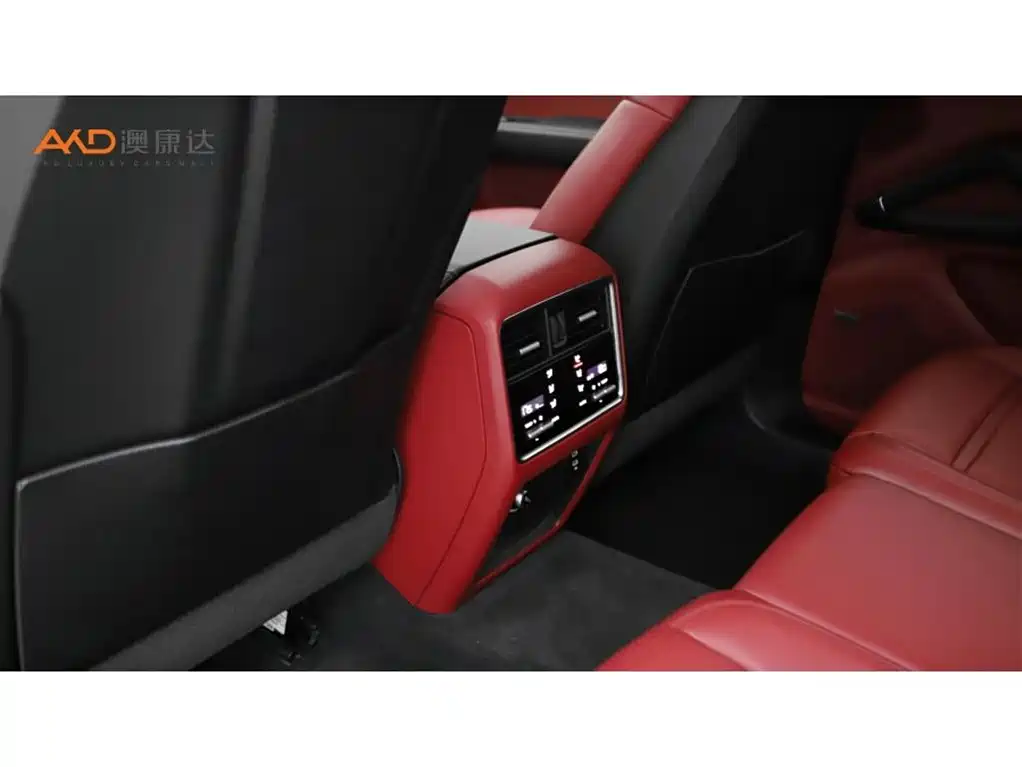 Porsche Cayenne — миниатюра 9