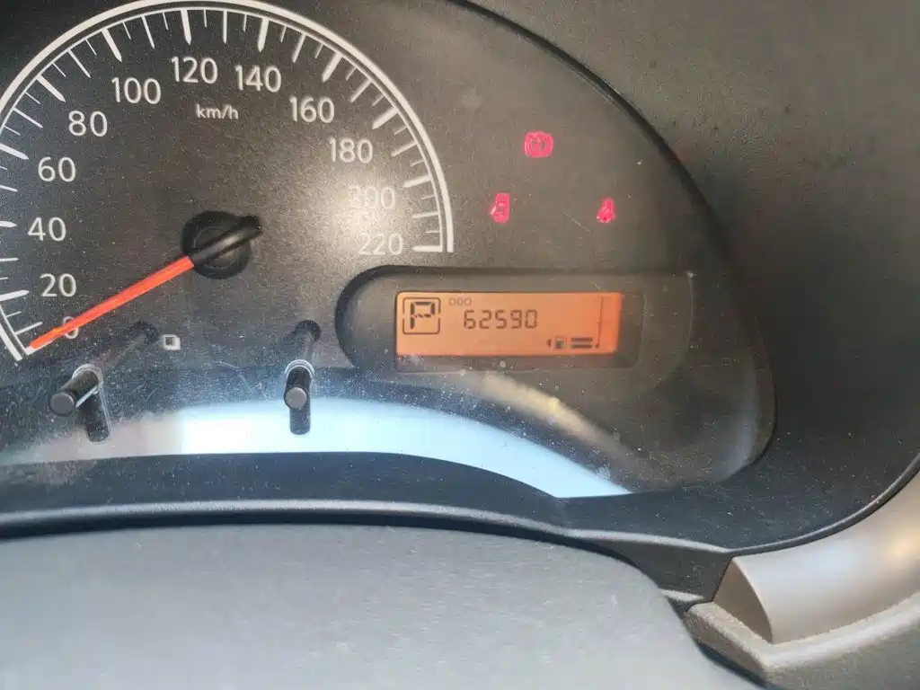 Nissan Sunny — миниатюра 8