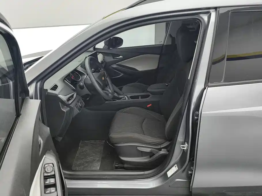 Chevrolet Volando — миниатюра 9