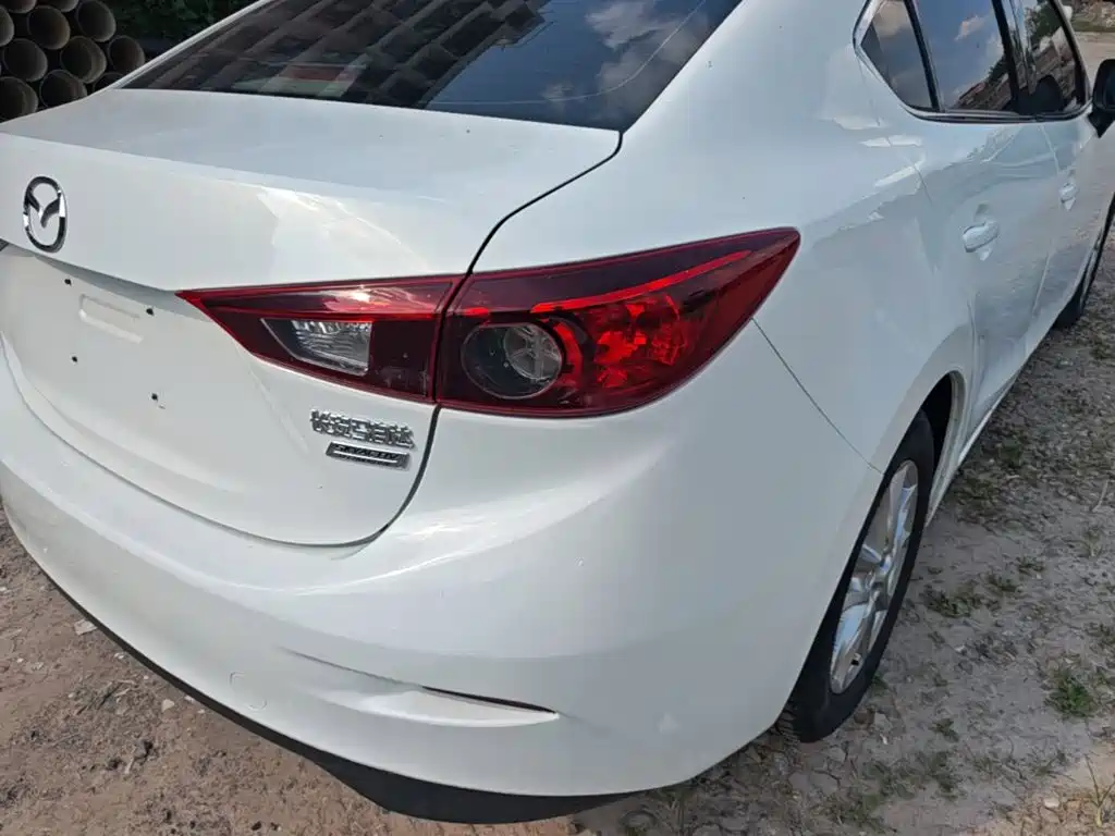 Mazda Mazda3 3 2016 1.5L AT Comfort