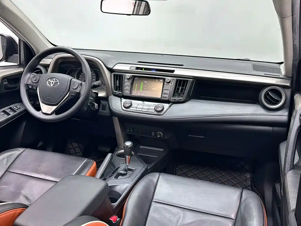 Toyota RAV4 — миниатюра 12
