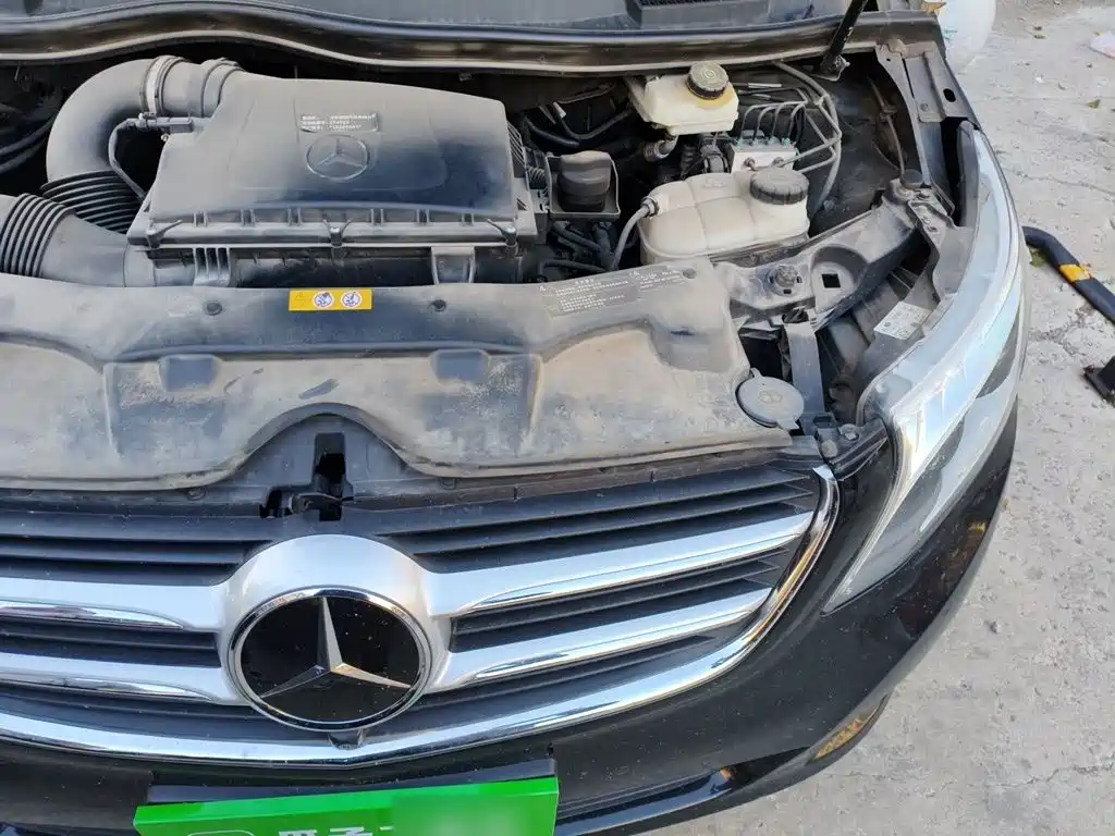 Mercedes-Benz V-Class — миниатюра 21