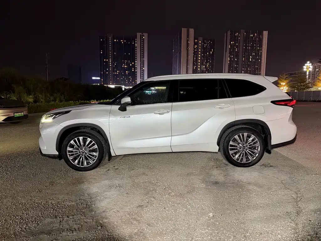 Toyota Highlander — миниатюра 3