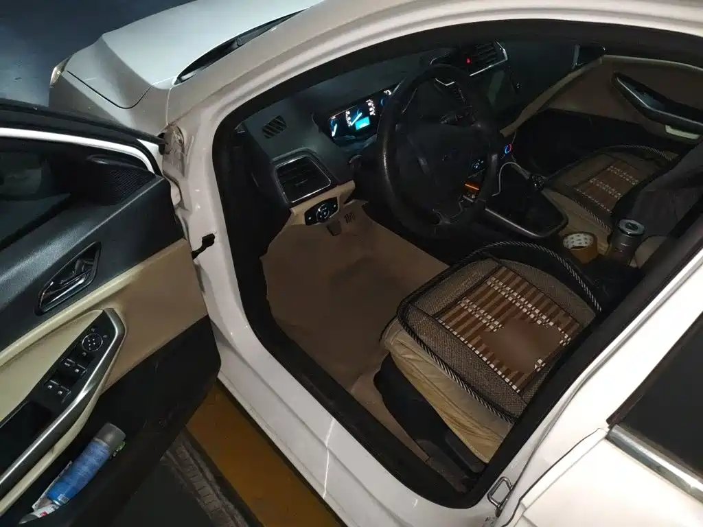 Ford Escort — миниатюра 13