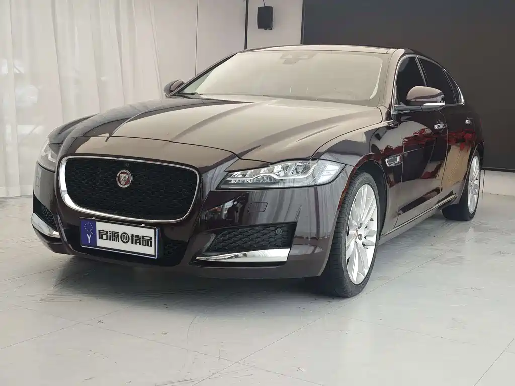 Jaguar XFL