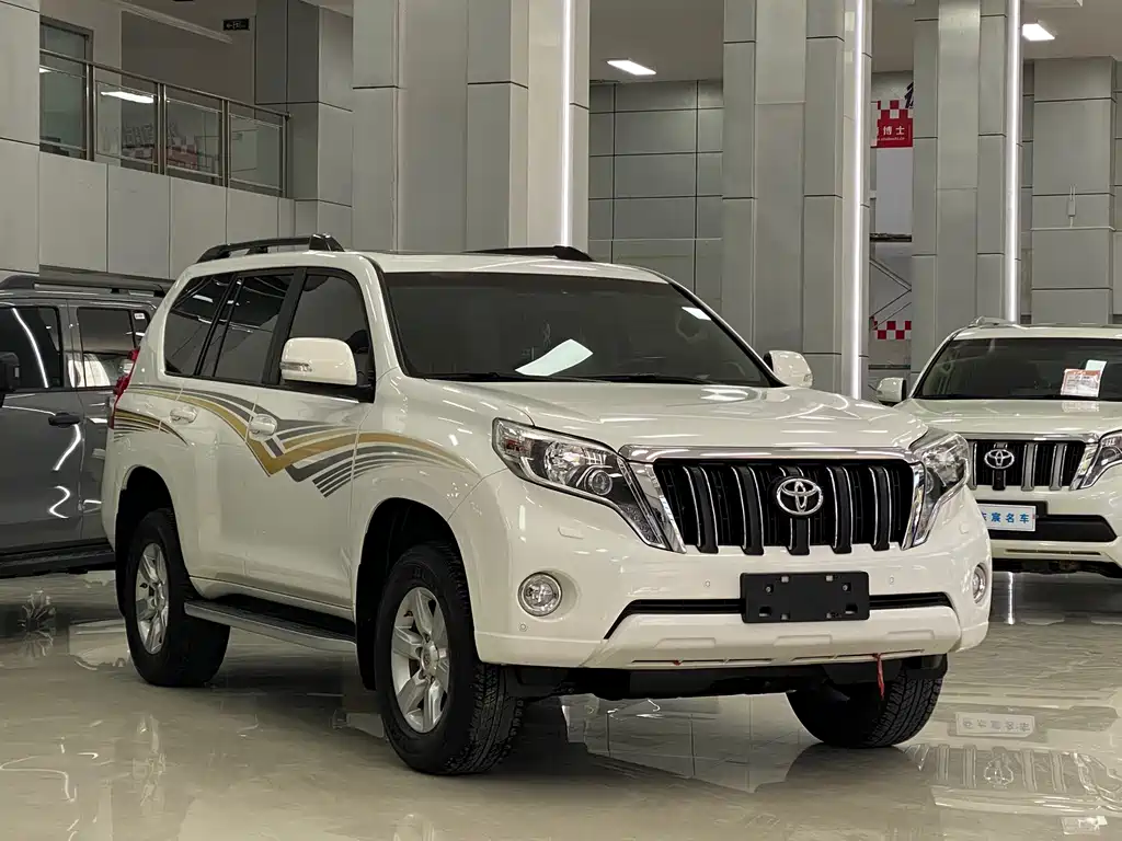 TOYOTA PRADO