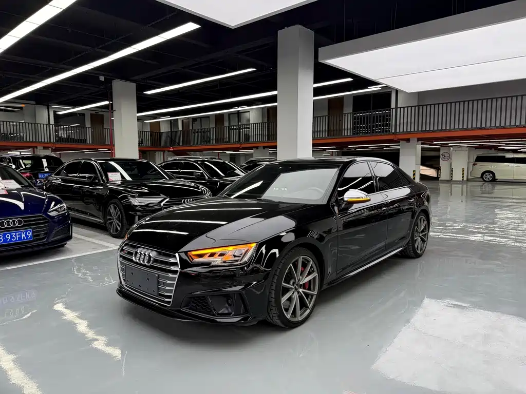 Audi S4