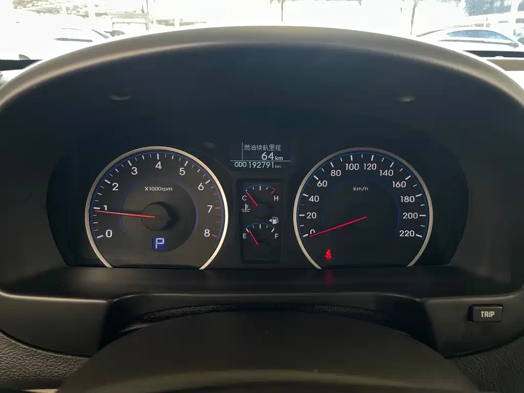Hyundai Elantra — миниатюра 11