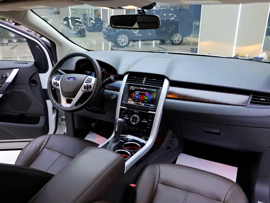 Ford Edge (Import) — миниатюра 19