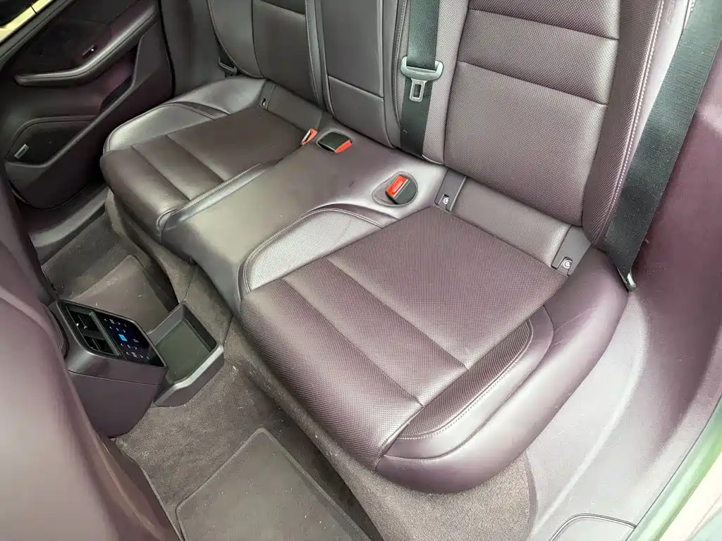 Porsche Taycan — миниатюра 13