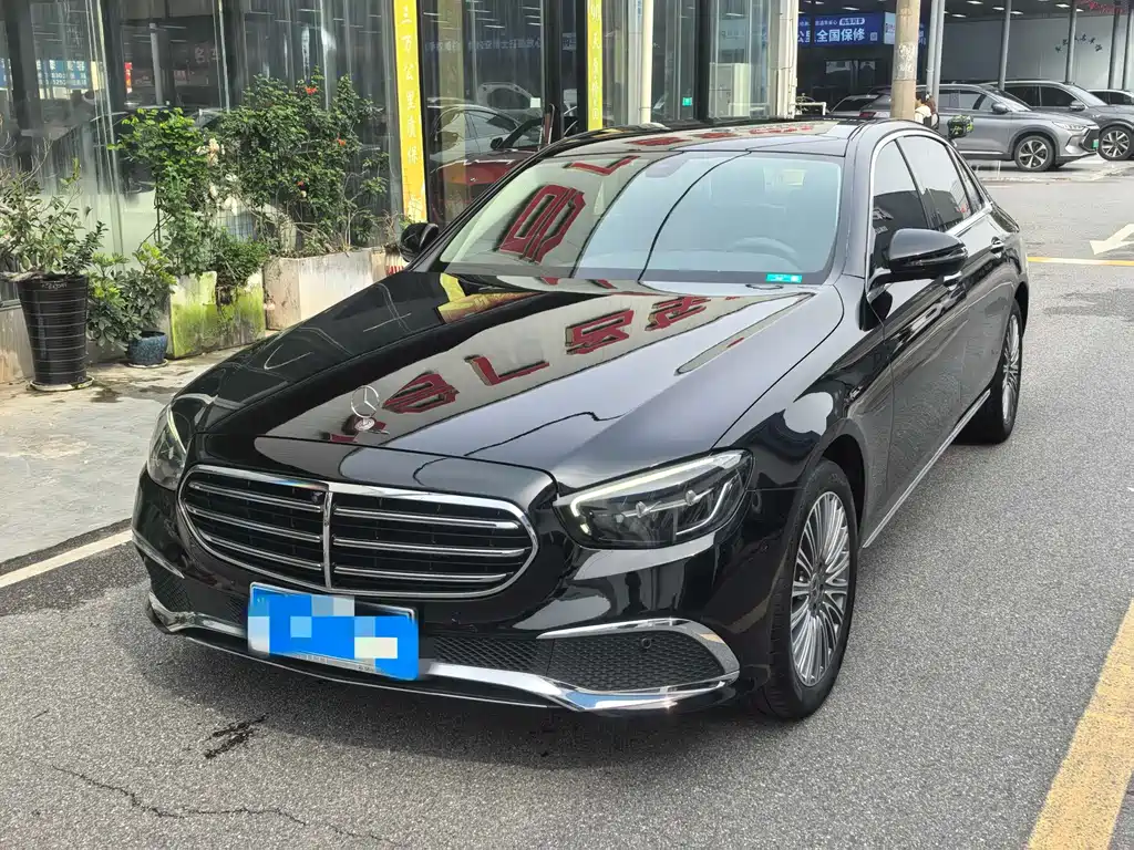 Mercedes-Benz E-Class 2022
