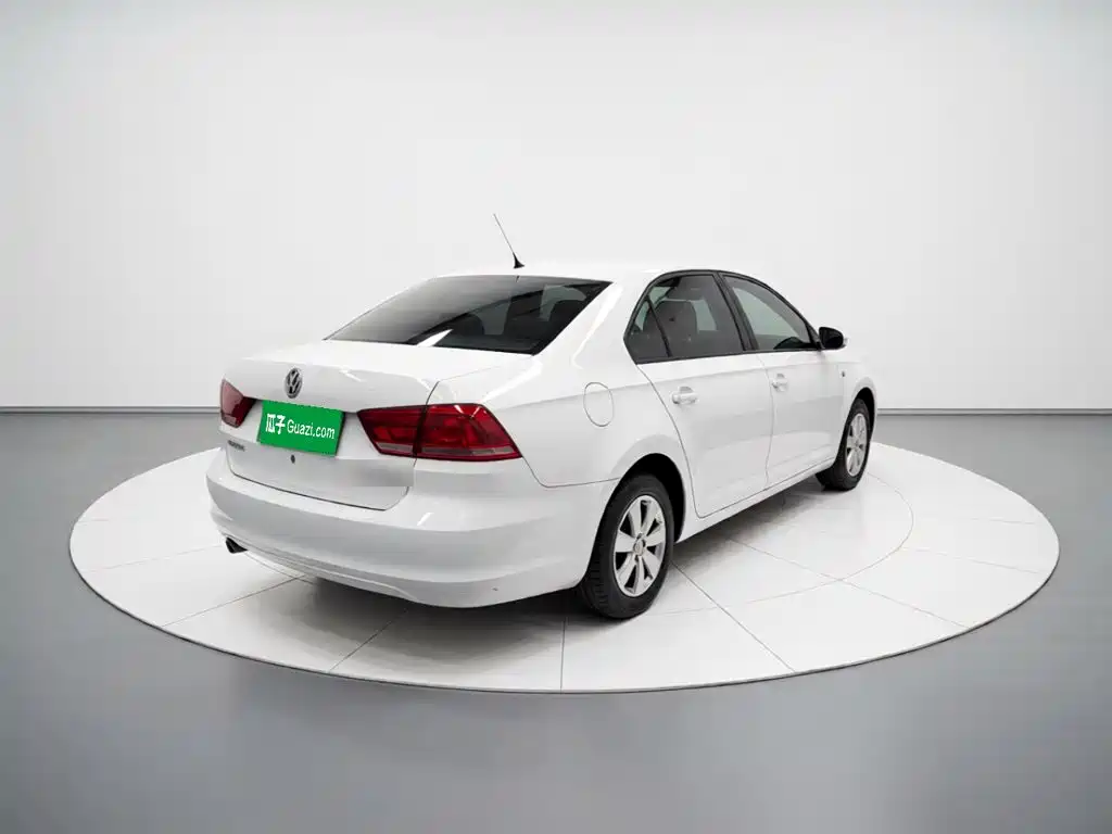 Volkswagen Santana — миниатюра 4