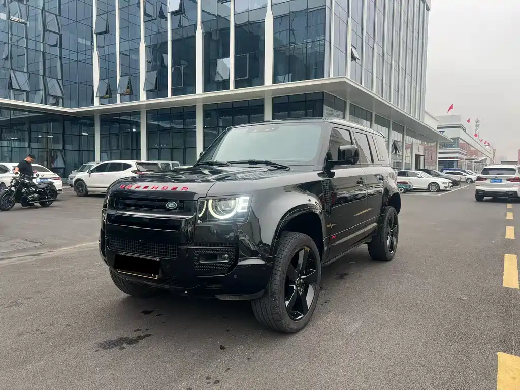 LAND ROVER DEFENDER