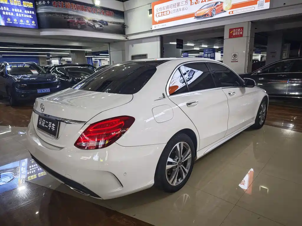 Mercedes-Benz C-Class — миниатюра 5