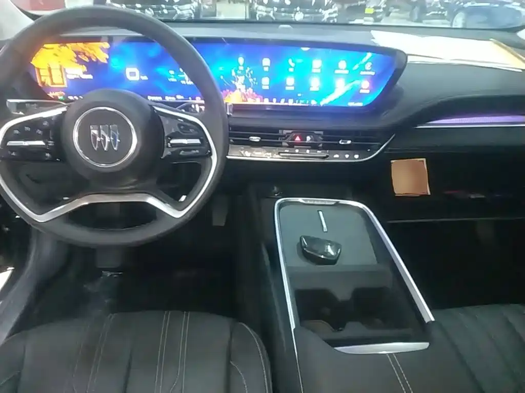 Buick LaCrosse — миниатюра 10