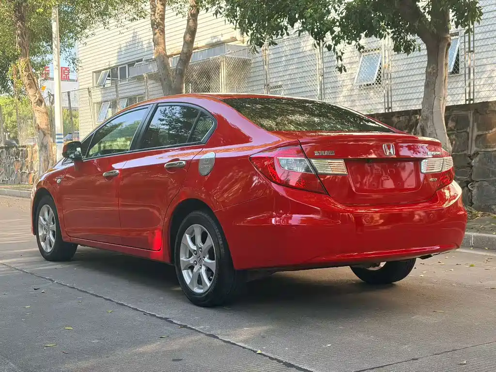 Honda Civic — миниатюра 9