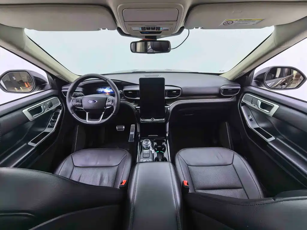 Ford Explorer — миниатюра 7
