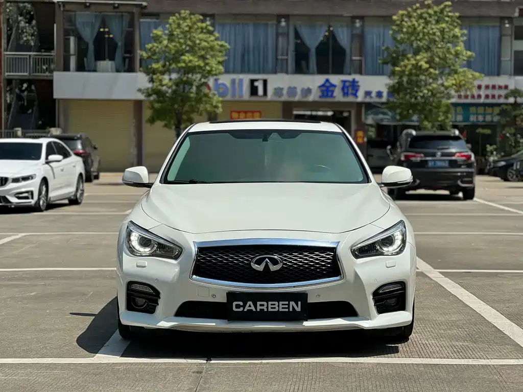 Infiniti Q50 2014 3.7L Luxury Sport