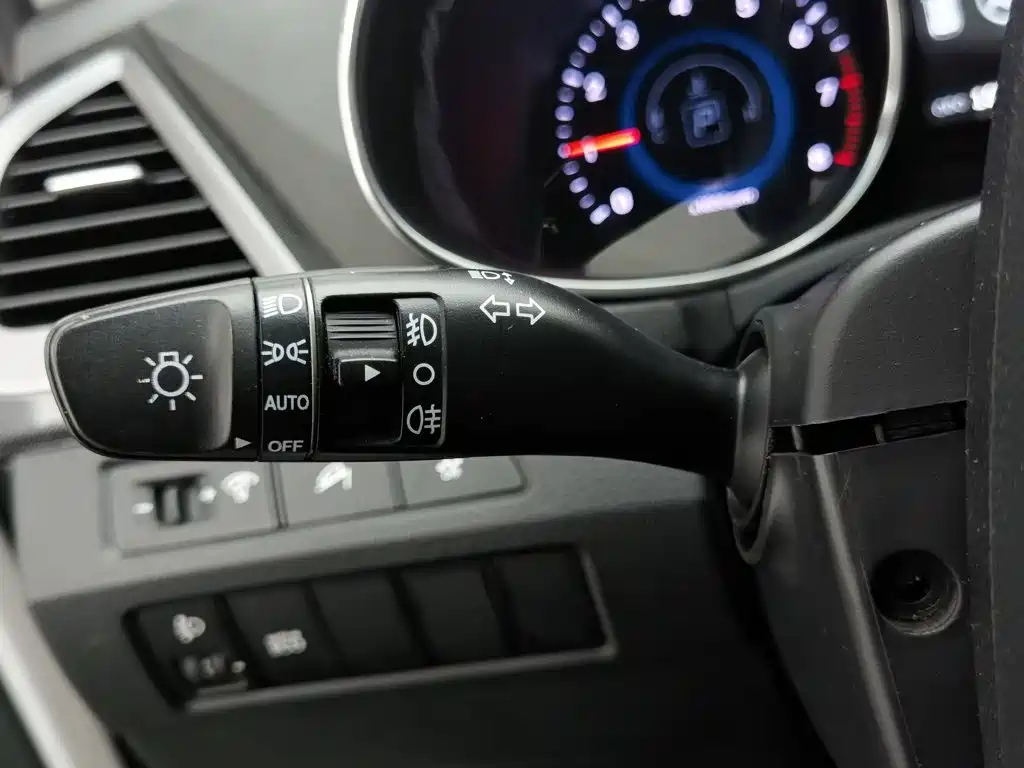 Hyundai Santa Fe — миниатюра 21