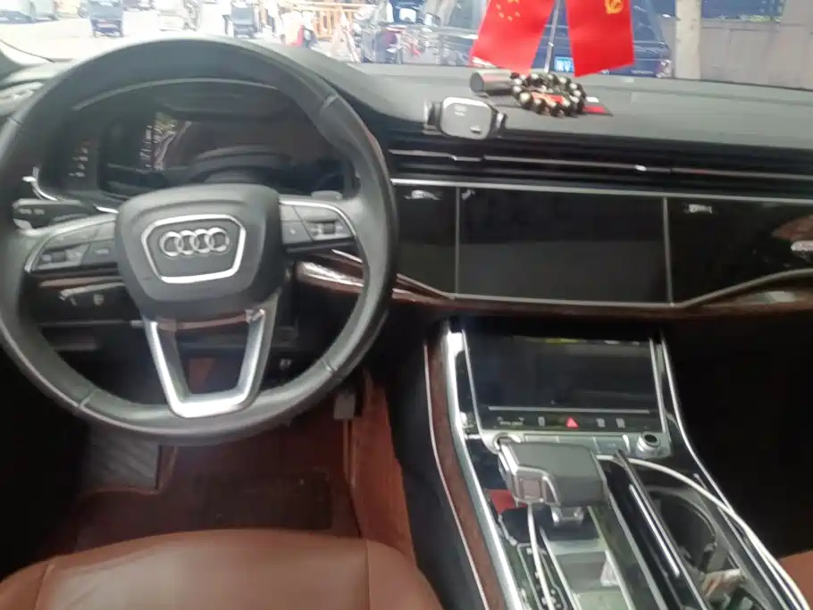 Audi Q7 — миниатюра 12