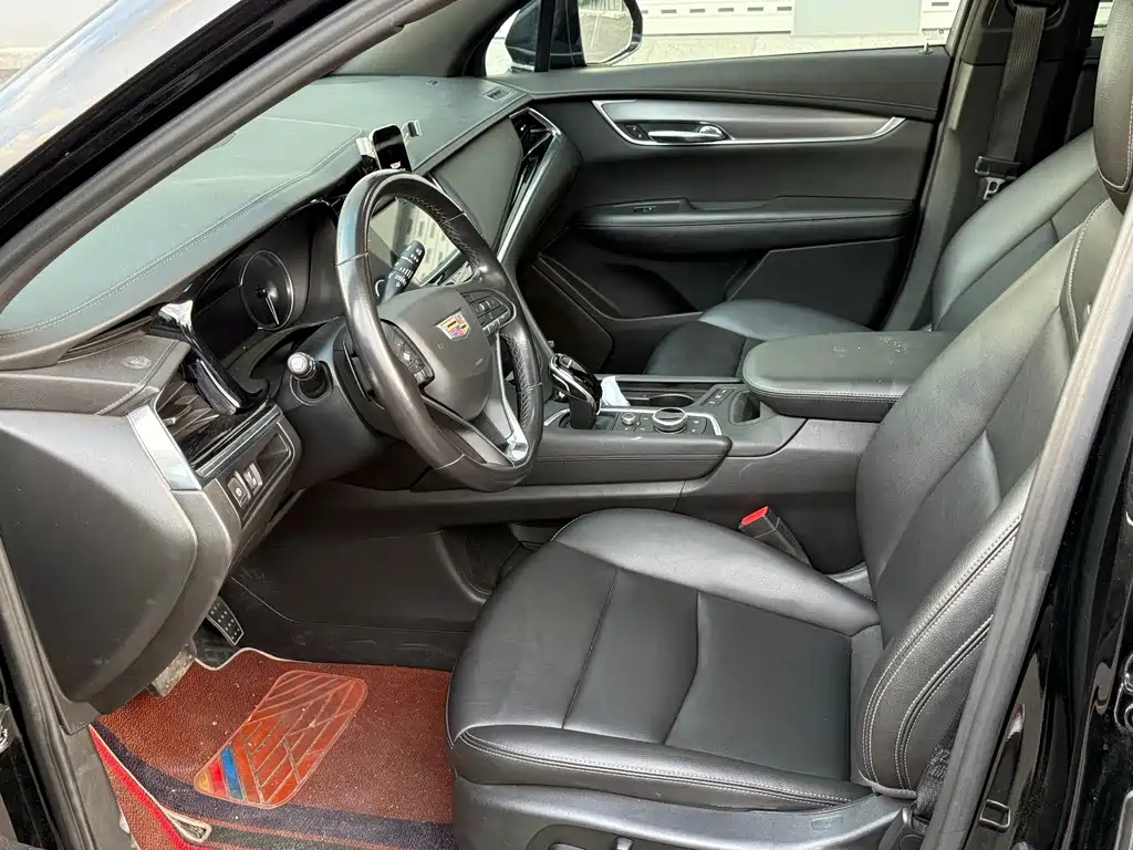 Cadillac XT6 — миниатюра 5