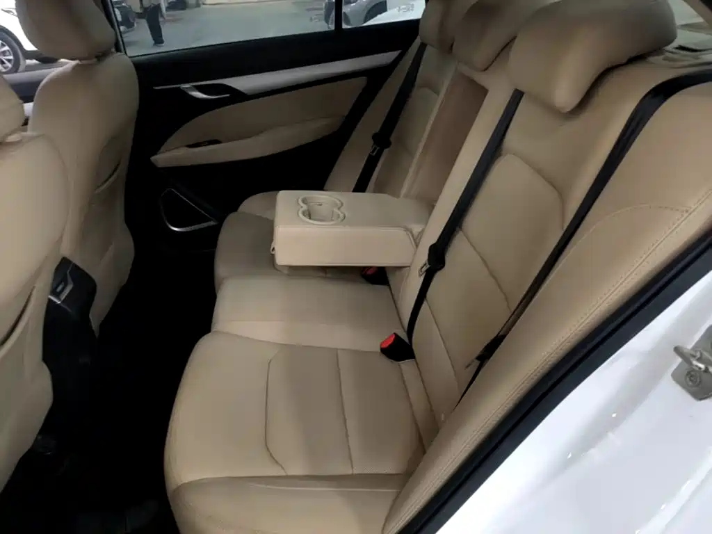 Geely Emgrand — миниатюра 17