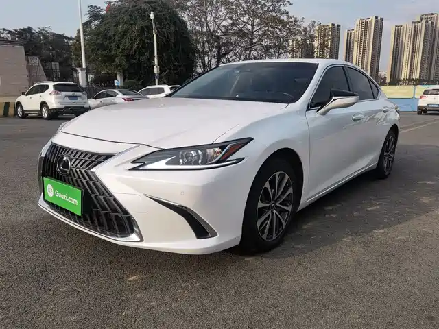 LEXUS  ES 2022
