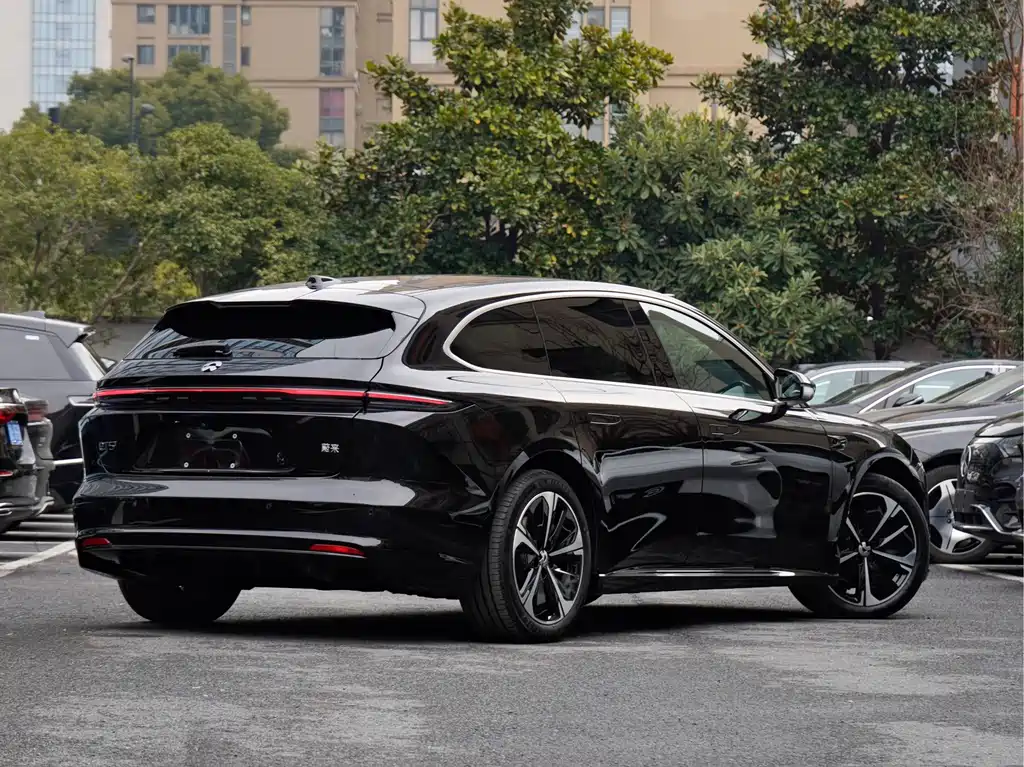 NIO NIO ET5T