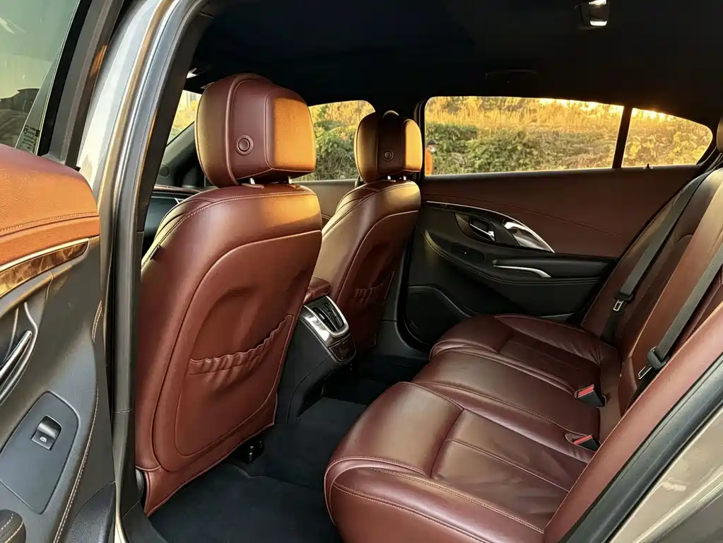 Buick LaCrosse — миниатюра 6