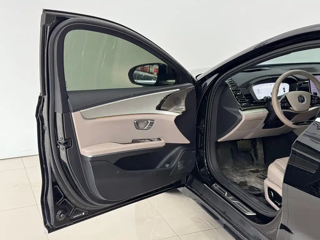 BYD Han — миниатюра 14