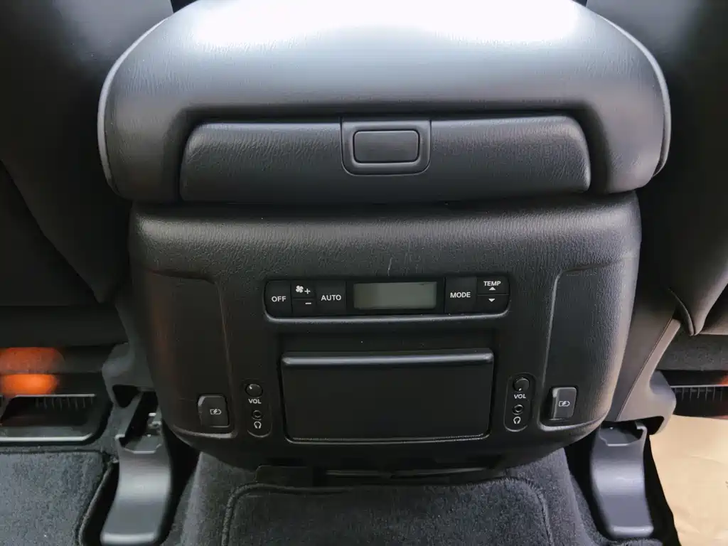Infiniti QX80 — миниатюра 13