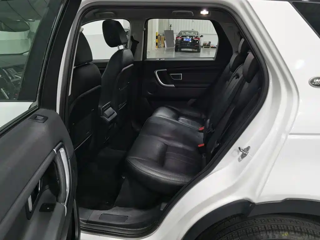 Land Rover Discovery Sport — миниатюра 15