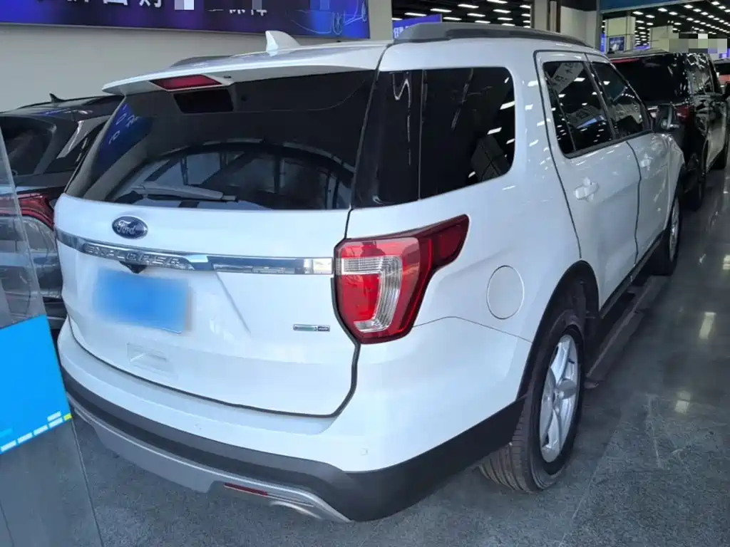 Ford Explorer (Import) — миниатюра 6
