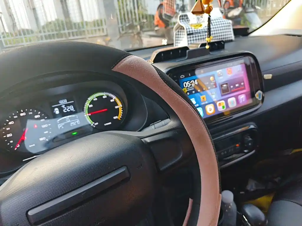 Roewe Clever — миниатюра 20