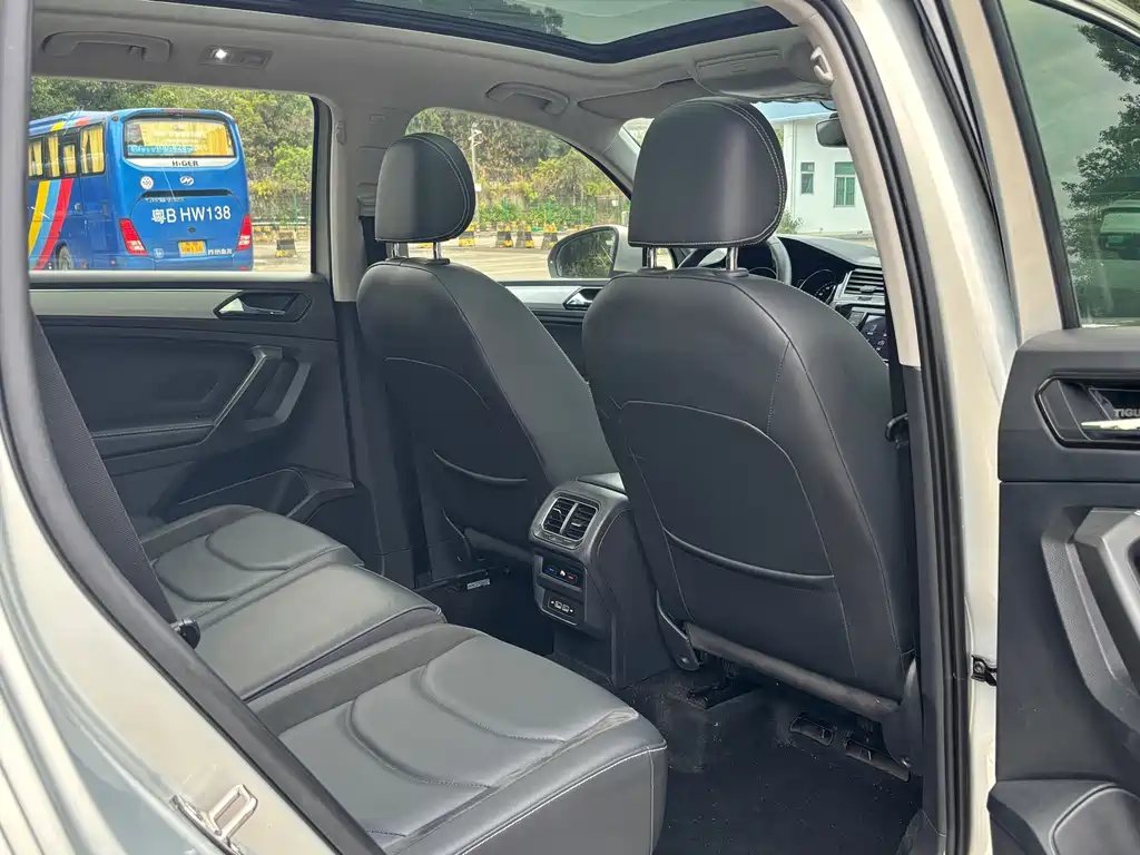 Volkswagen Tiguan L — миниатюра 7