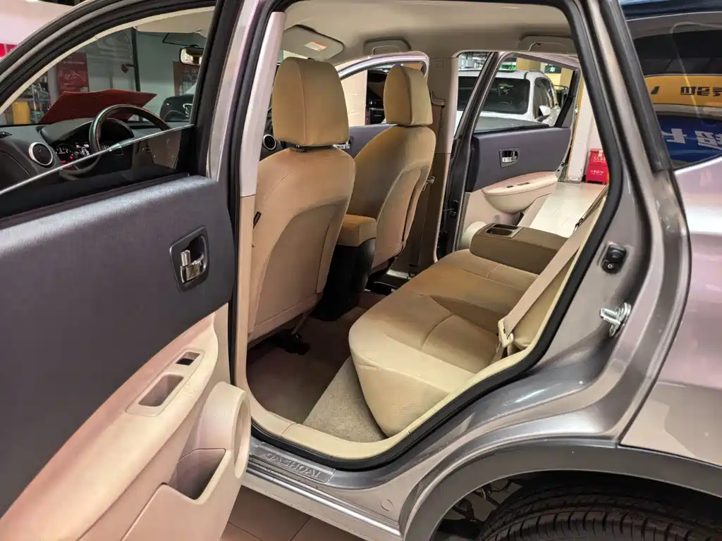 Nissan Qashqai — миниатюра 7