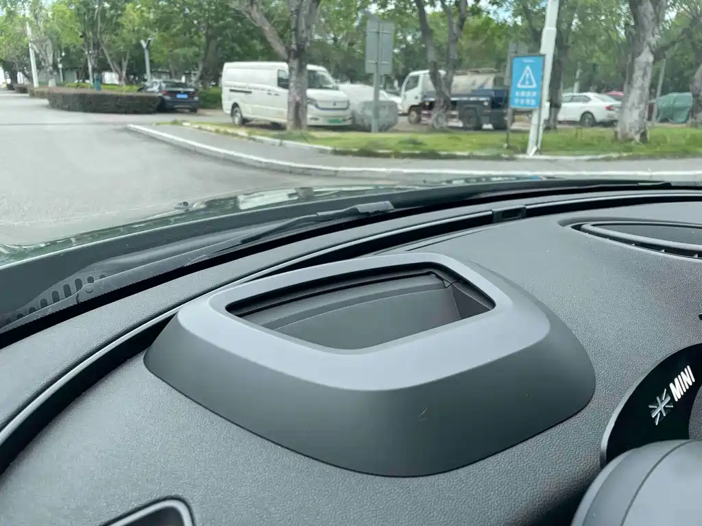 MINI Mini Clubman — миниатюра 7