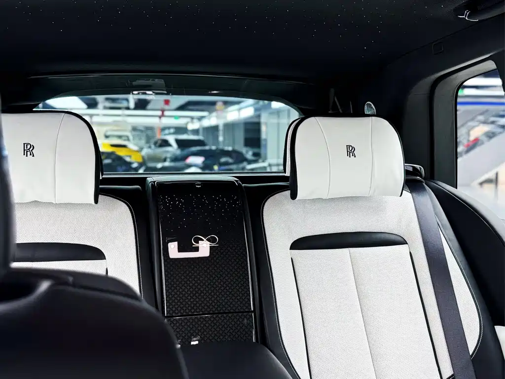 Rolls-Royce Cullinan — миниатюра 28