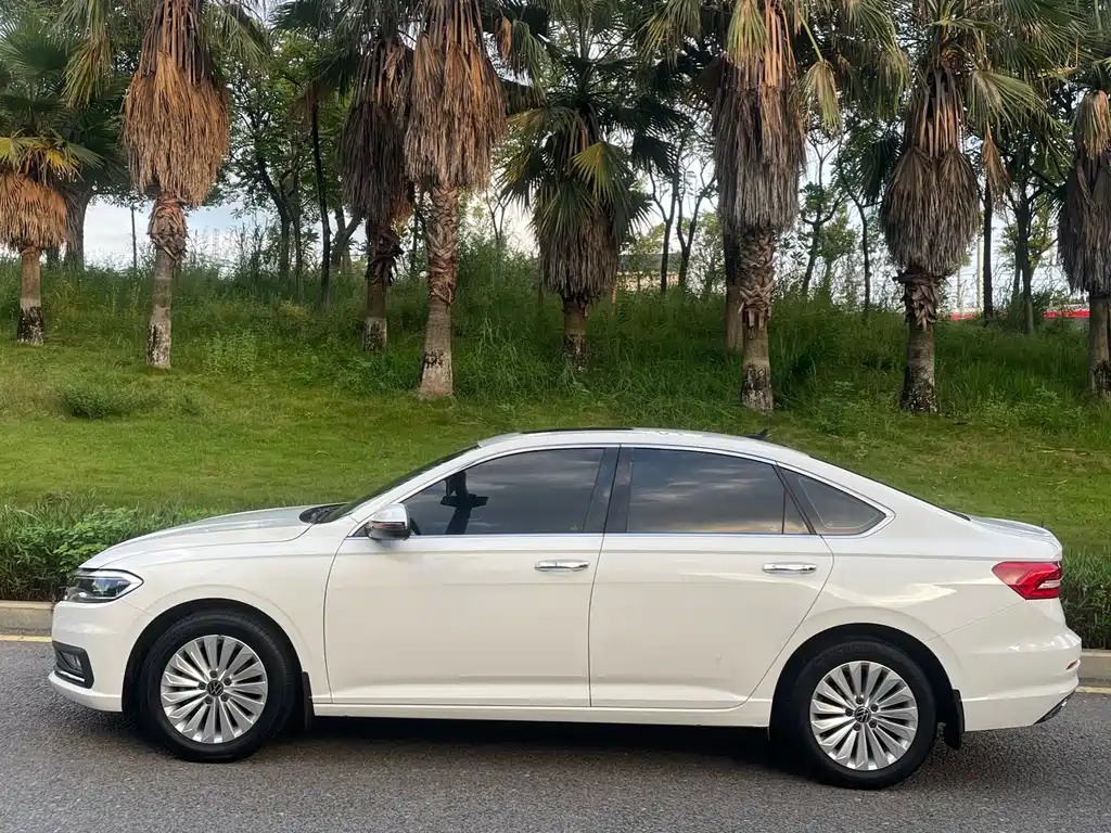 Volkswagen Lavida — миниатюра 5