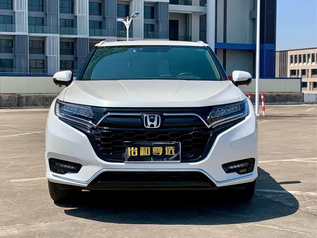 HONDA UR V